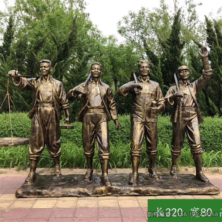 玻璃鋼知青男女雕塑圖，知青勞作場景雕塑案例參考